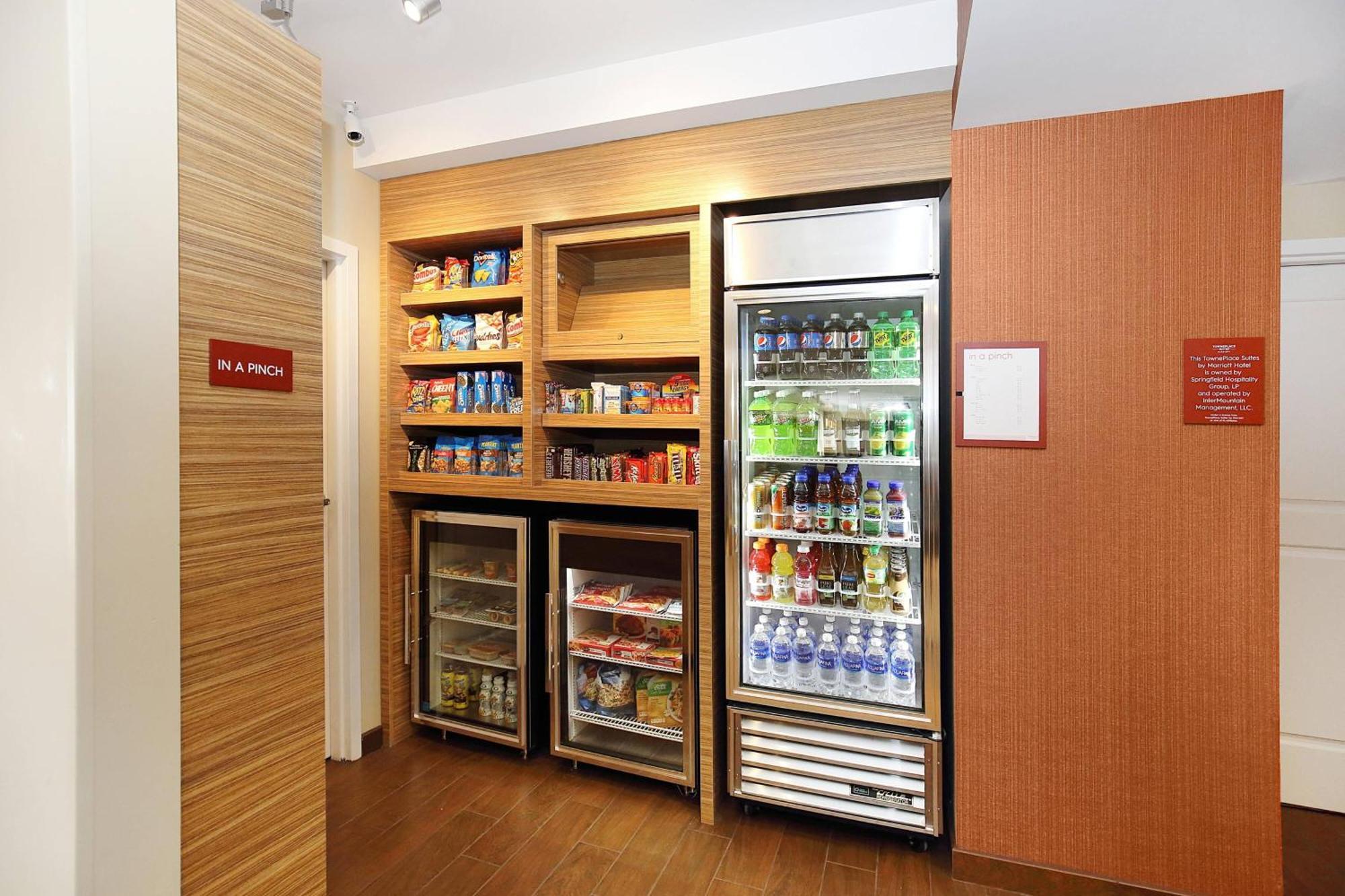 默瑟县格罗夫城/奥特莱斯万豪广场套房酒店 外观 照片